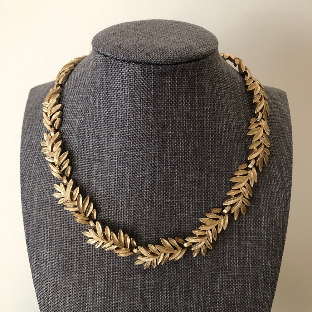 Vintage signed Trifari Gold tone matte finish leaf necklace